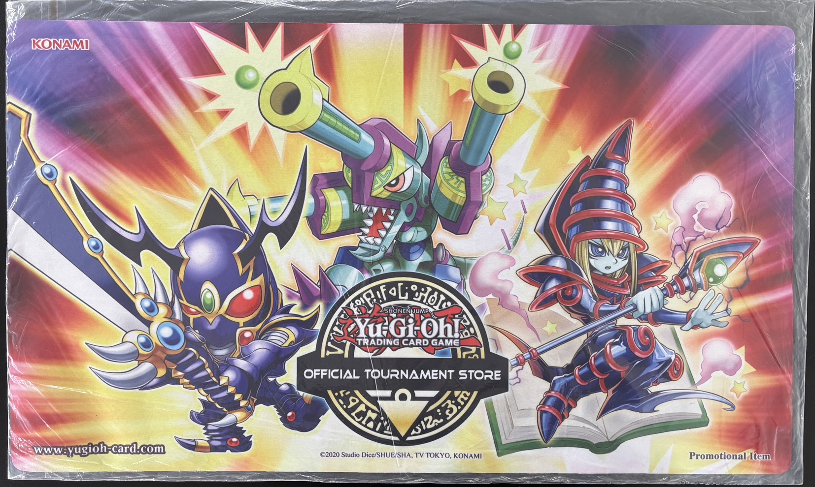 【プレイマット】トゥーンリボルバードラゴン&トゥーンバスターブレイダー&ブラックマジシャン
